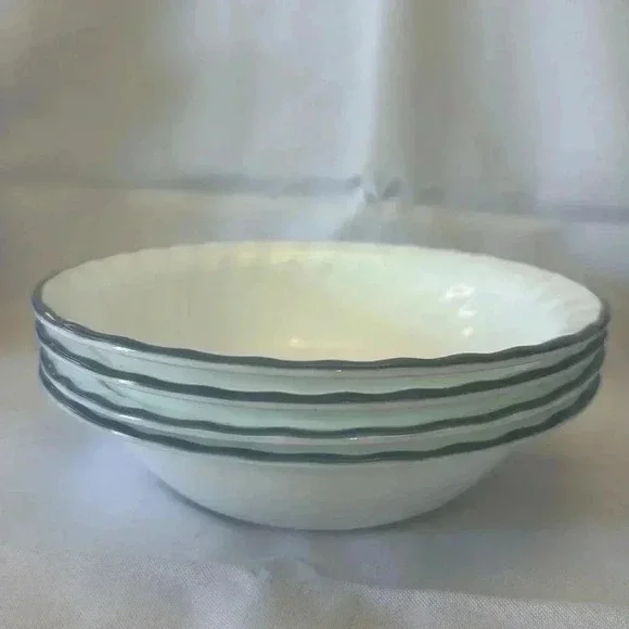 Vintage Corelle PINK TRIO White Swirl Soup Cereal Bowls and Saucer Side Plates - Picture 3 of 5